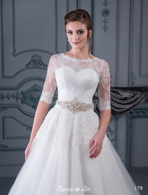 https://www.sposa-lia.com/images/stories/virtuemart/product/179       (2).jpg